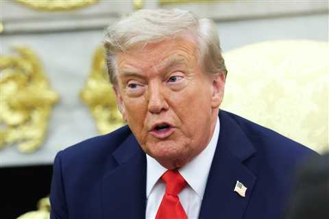 White House Calls Jack White a ‘Washed Up, Has-Been Loser’ Over Oval Office Decor Dig &..