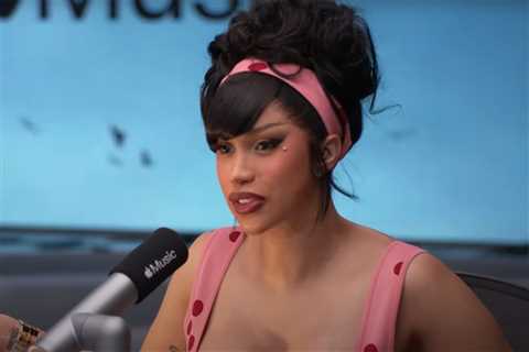 Cardi B Explains Why Other Female Rappers ‘Can’t Stand’ Her: ‘They Can’t F–k With Me’