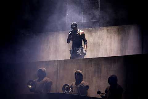 Travis Scott Gives Reading Festival a Fiery Finale: 7 Best Moments