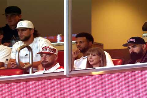Travis Kelce, Taylor Swift take in Cincinnati football opener in first appearance after engagement