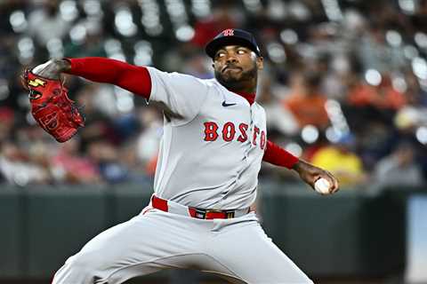 Aroldis Chapman gets $13 million Red Sox extension amid monster 2025 season