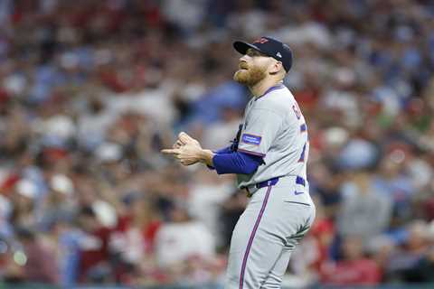 Mets swept by Phillies after blowing early four-run lead in painful loss