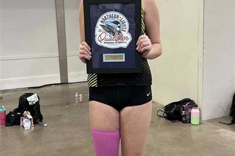 6-foot-8 volleyball star goes viral as she dominates high school competition