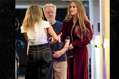 Jennifer Lopez & Ridley Scott's Surprise Office Run-In in L.A.