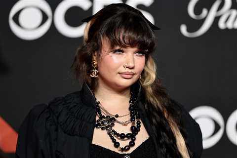 Lola Young Announces She’s ‘Going Away for a While’ to ‘Work on Myself’ After Collapsing On Stage