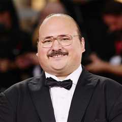 ‘Tires’ Star and Stand-Up Comic Stavros Halkias Extends The Dreamboat Tour