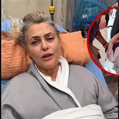 Elaine Hendrix Leaves 'DWTS' on a Stretcher