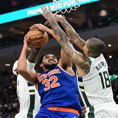 Karl-Anthony Towns looks clearly lost in Mike Brown’s Knicks offense  — and something has to give
