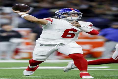 Jaxson Dart’s mom celebrates rookie Giants QB’s back-to-back touchdowns in second career start