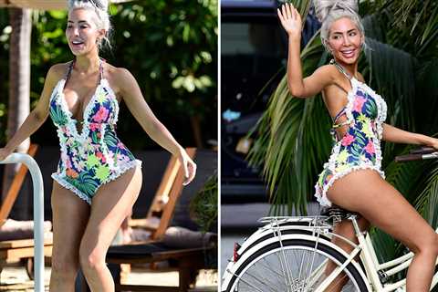 Farrah Abraham Rocks Plunging Floral Bikini Poolside in L.A.