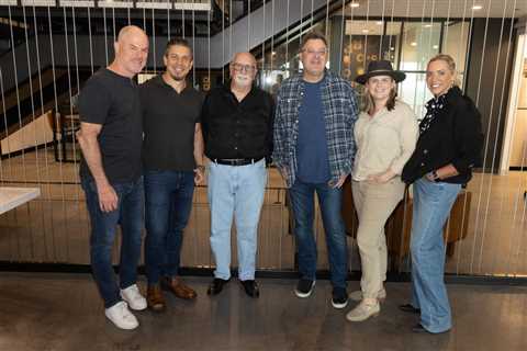 What Vince Gill’s ‘Lifetime’ Record Contract With MCA Means