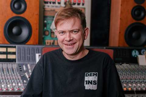 Wet Leg Producer Dan Carey Shares Secrets From ‘Moisturizer’ Sessions: ‘They’re Almost Telepathic!’
