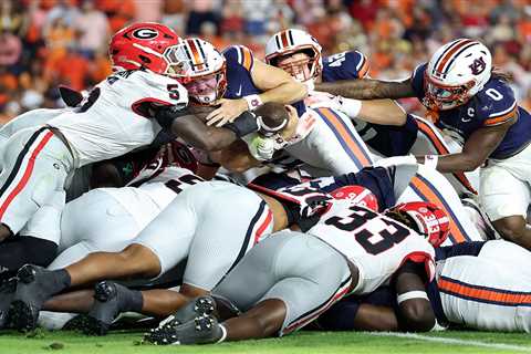 Georgia storms past Auburn thanks to controversial goal-line fumble recovery