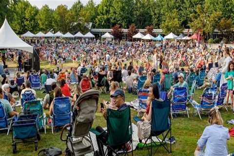 The Insider's Guide to Dressing for Outdoor Concerts in King County, Washington