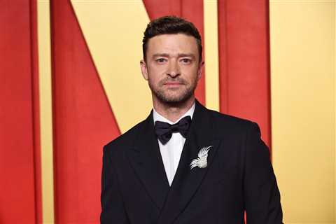 Justin Timberlake Pays Emotional Tribute to D’Angelo For Inspiring Him: ‘You Took R&B And Put It In ..