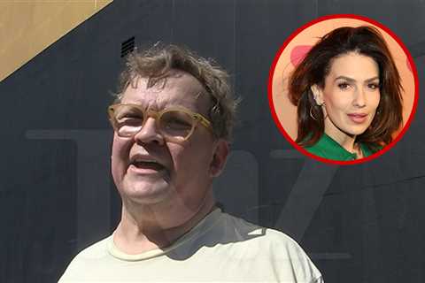 Andy Richter Defends Hilaria Baldwin After She Got Ousted From 'DWTS'