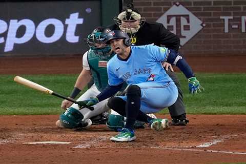 Blue Jays manager John Schneider rips Mariners fans who booed George Springer after injury