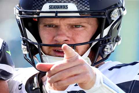 Texans vs. Seahawks ‘Monday Night Football’ Week 7 picks, props, odds