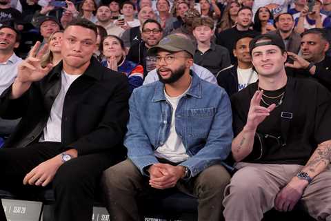 Cam Schlittler has ‘f–k Boston’ moment with fans after Knicks game