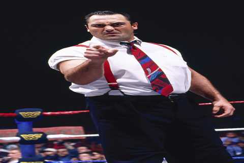 Ex-WWE star Mike Rotunda’s daughter reveals he isn’t in hospice — but is dealing with serious..