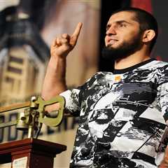 Islam Makhachev, Zhang Weili seek spots in exclusive two-division champ club at UFC 322