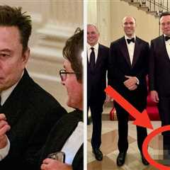 Everyone Is Pointing Out The Same Thing About Elon Musk's Shoes In This Pic
