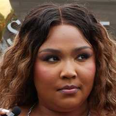 Lizzo Says She Was Suicidal at the Start of Her Weight-Loss Journey
