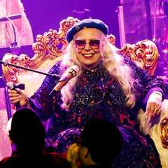 Joni Mitchell to Receive Lifetime Achievement Award at 2026 Juno Awards