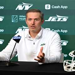The Jets trend earning Darren Mougey, Aaron Glenn trust in QB search