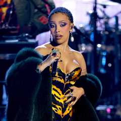 Doja Cat Shouts Out & Gifts Rose to Creator of Viral ‘Take Me Dancing’ TikTok Dance During Her Show
