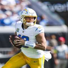 Raiders vs. Chargers, Giants vs. Patriots: NFL Week 13 odds, picks