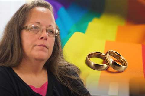 Supreme Court Denies Kim Davis Attempt to Overturn Same-Sex Marriage