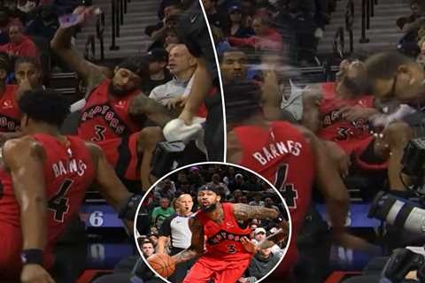 Angry Brandon Ingram throws water bottle, hits Raptors staffer in ugly bench scene