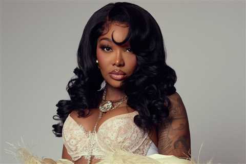 Friday Music Guide: New Music From Summer Walker, Miley Cyrus, Kelsea Ballerini & More