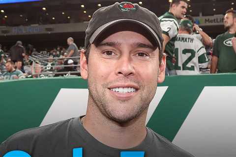 Scooter Braun Had Offer to Buy OnlyFans, Ultimately Passed on Deal