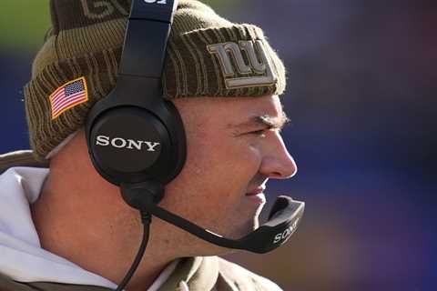 How Mike Kafka’s gutsy head coaching debut gave the Giants a jolt despite another loss