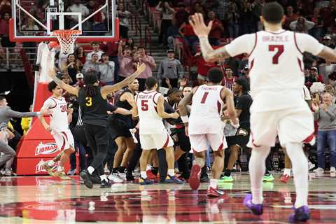 Shocking Arkansas-Winthrop brawl results in four ejections in crazy men’s basketball scene