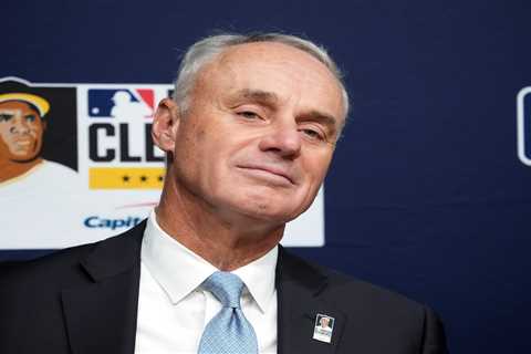Rob Manfred patting himself on back after MLB gambling scandal is preposterous