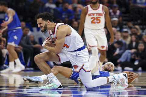 Landry Shamet exits with shoulder injury in scary Knicks scene