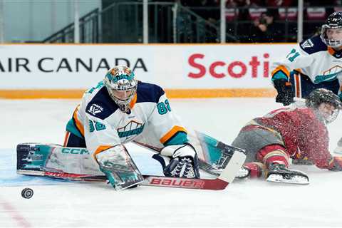 Taylor Girard’s third-period hat trick leads Sirens to shutout win in PWHL opener