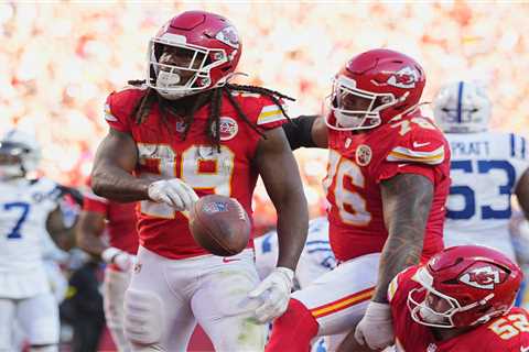 Chiefs vs. Cowboys, Bengals vs. Ravens picks: NFL Thanksgiving Day player props, predictions