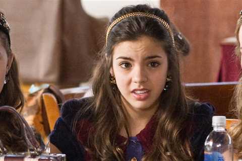 Alicia In 'The Clique' 'Memba Her?!