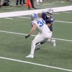 Cowboys’ late drive stalled on controversial offensive pass interference in loss