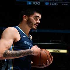 Zach Edey out at least four weeks with repeat injury in Grizzlies crusher