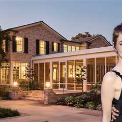 Emma Stone and Dave McCary Sell Their Austin Estate