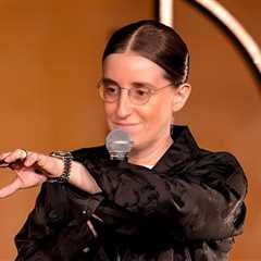 Rising Comedy Star Robby Hoffman on Her New John Mulaney-Directed Netflix Special