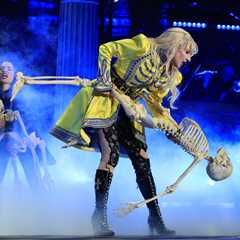 Lady Gaga Abruptly Stops Mayhem Ball Show Mid-Performance After Dancer Falls Off Stage in Australia