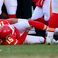 Patrick Mahomes tears ACL in injury crusher with Chiefs’ playoff hopes gutted