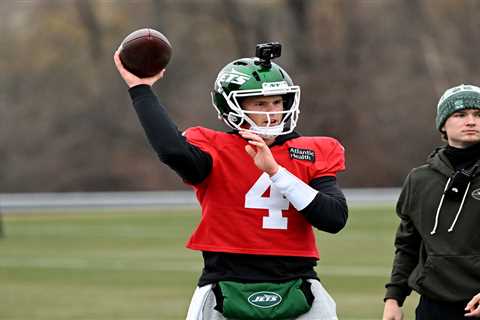 Jets turning to undrafted Brady Cook in nightmare quarterback season