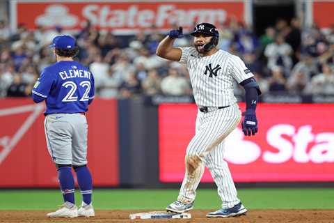 Yankees re-signing Amed Rosario on $2.5 million contract to fill righty bat need